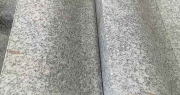 鄂尔多斯芙蓉白S型拉丝面路沿石