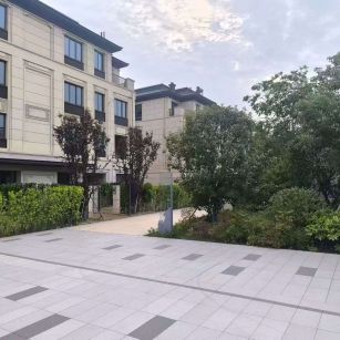 鄂尔多斯 芝麻白与芝麻白搭配铺装，尺寸1200*600