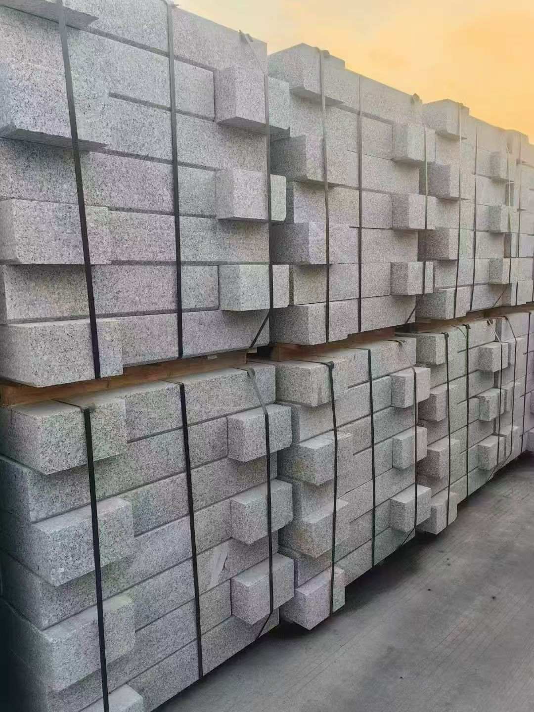 鄂尔多斯 芝麻白路沿石