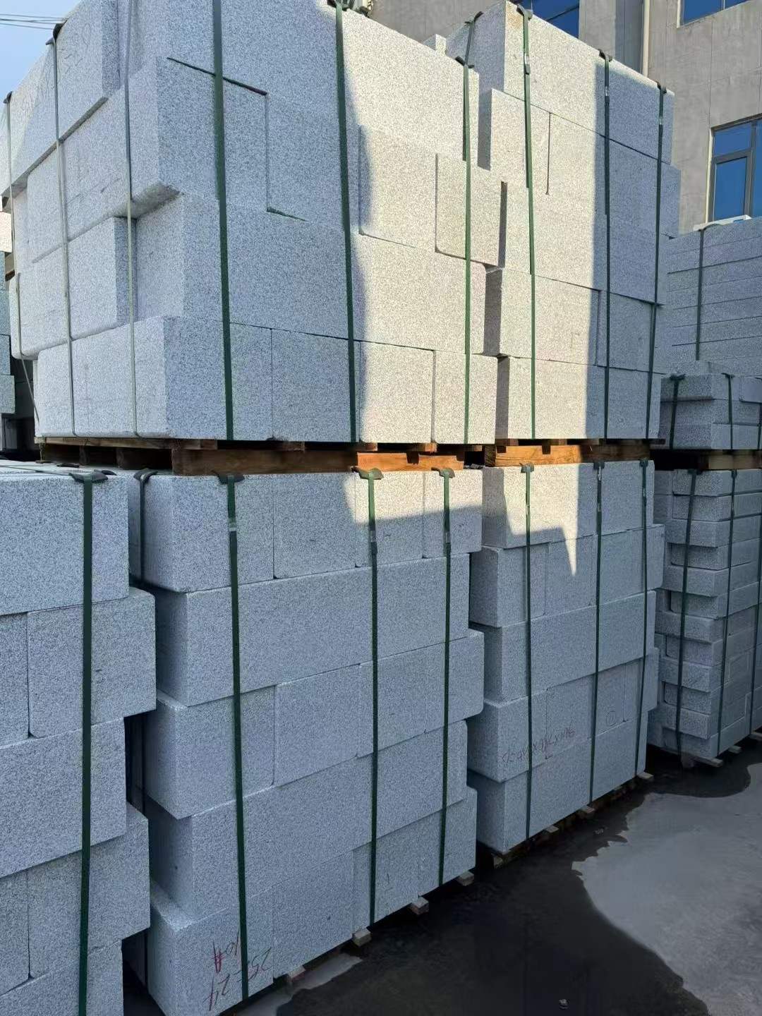 鄂尔多斯 芝麻白路沿石