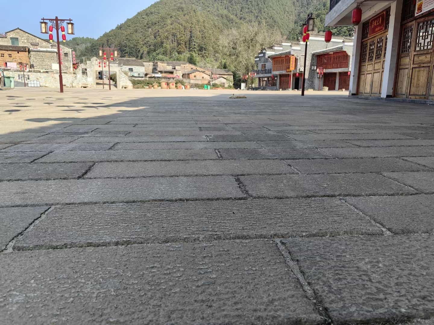 鄂尔多斯仿古石铺装效果