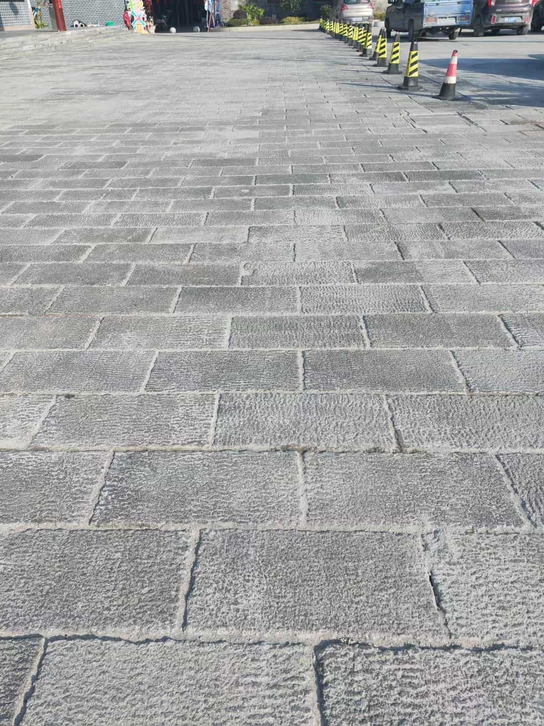 鄂尔多斯仿古石铺装效果