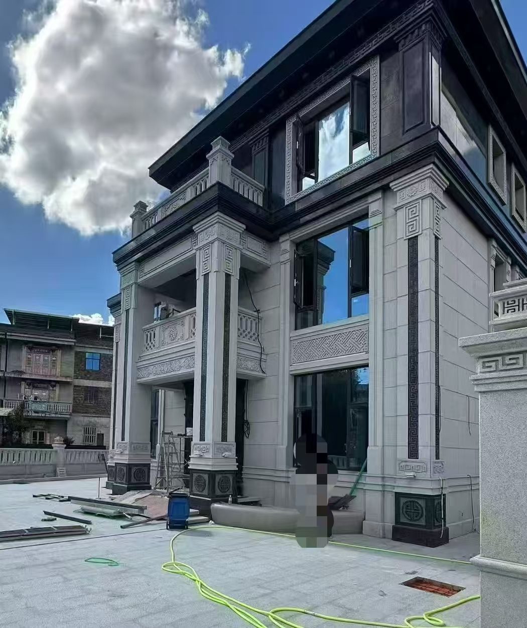 鄂尔多斯 别墅干挂，芝麻白与芝麻黑完美配合