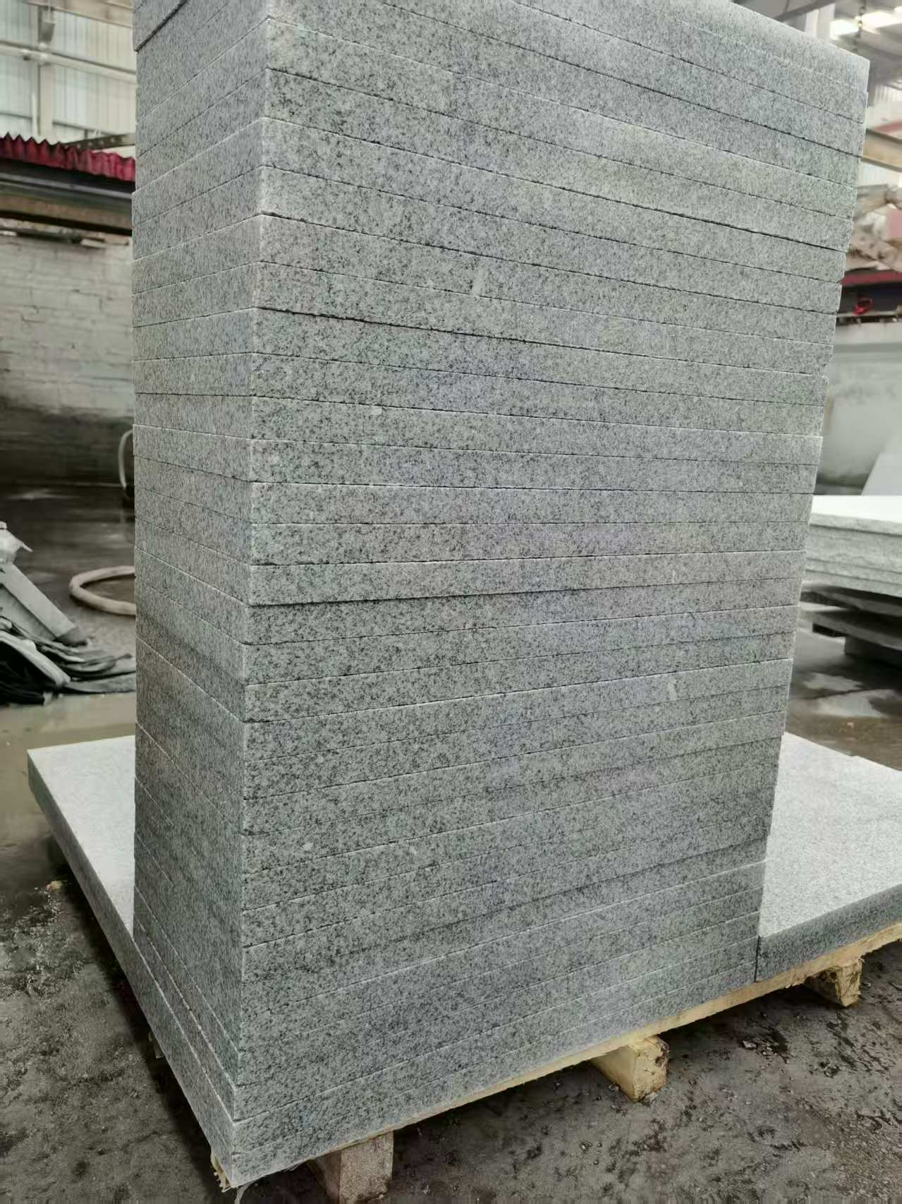 鄂尔多斯 花岗岩 地铺成品300*600，尺寸标准、厚薄均匀