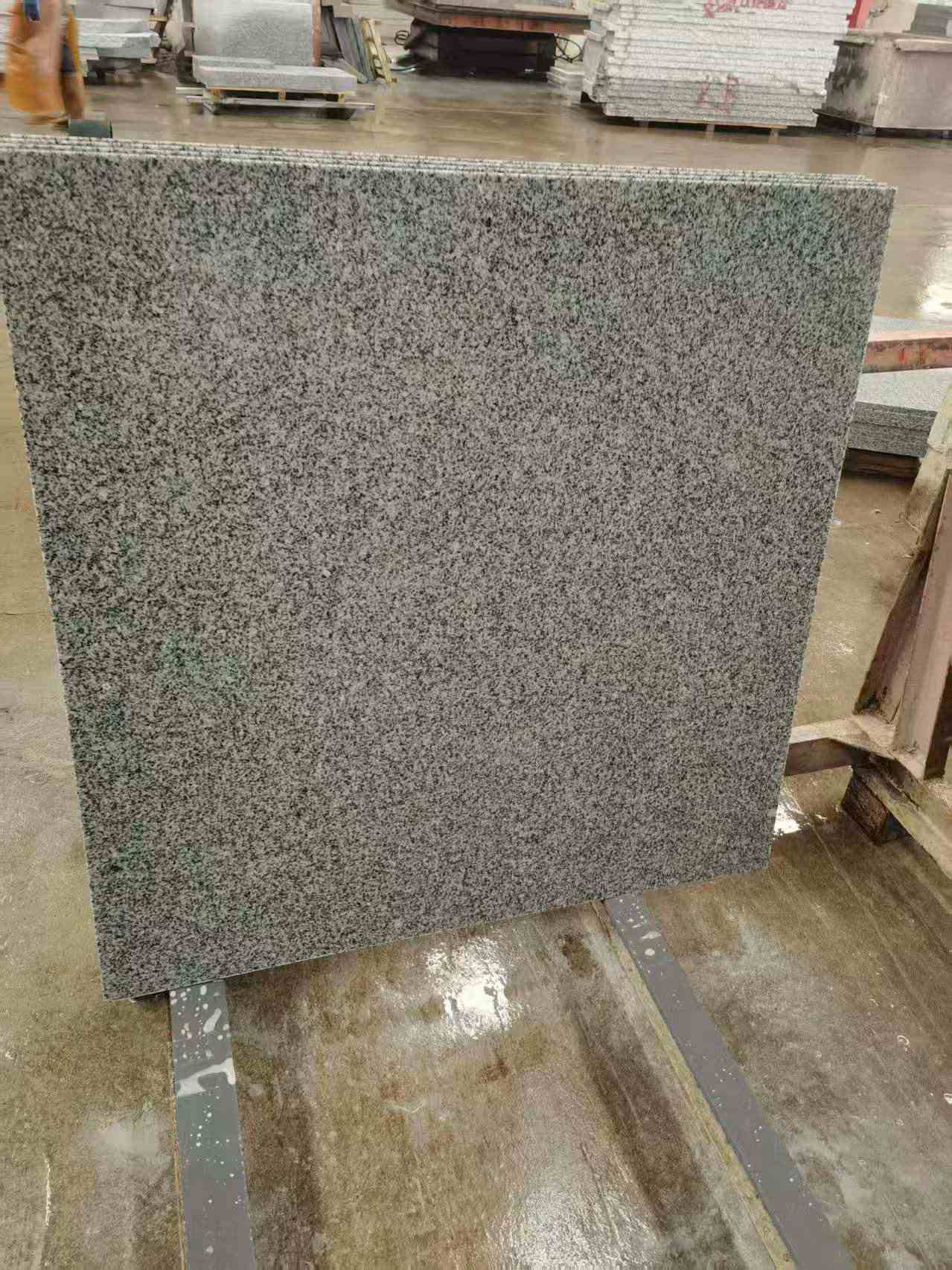 鄂尔多斯 芝麻白光面900*900，高地铁标准