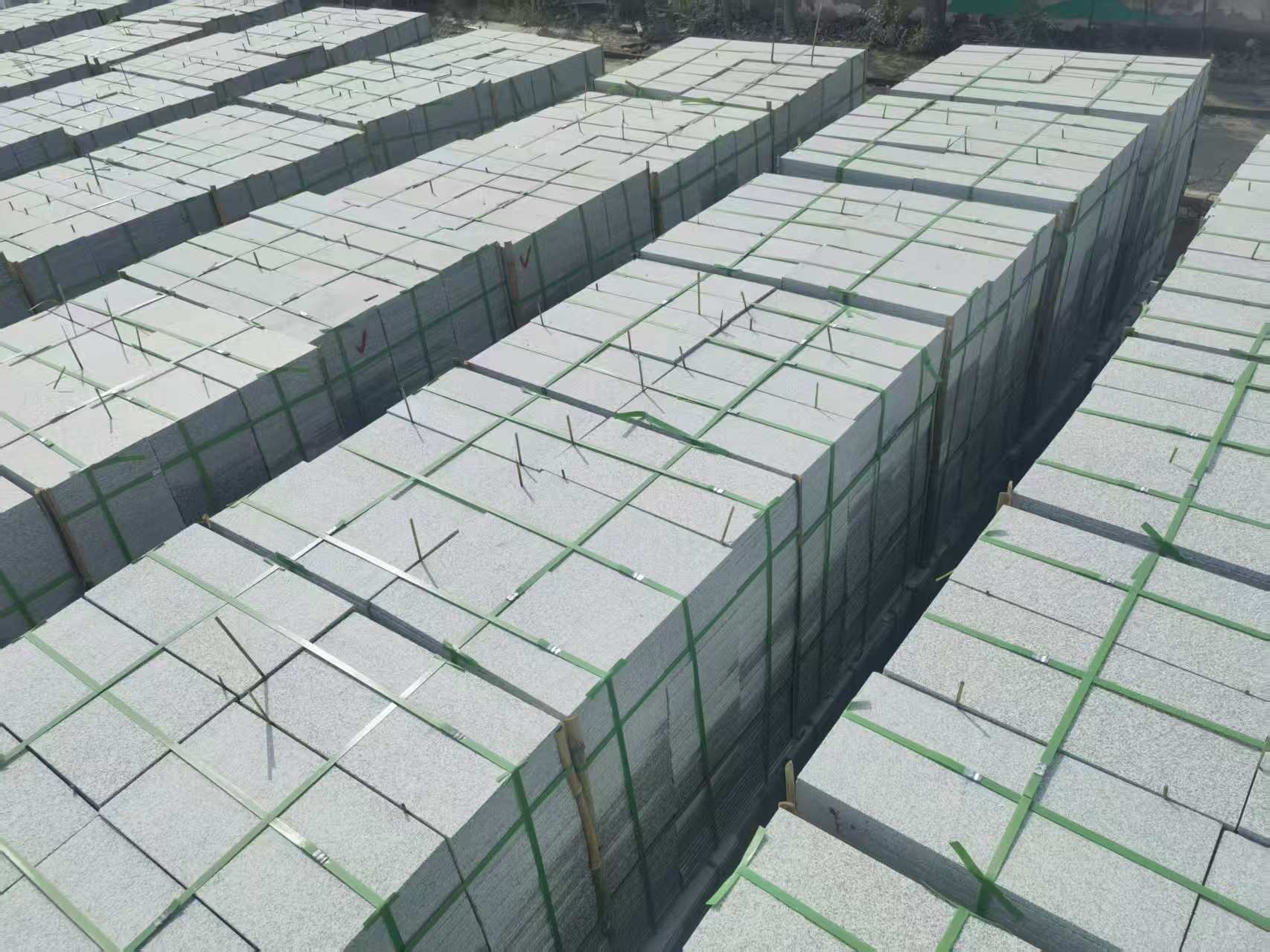 鄂尔多斯 芝麻白1.8公分火烧300*600地铺，清仓大甩卖