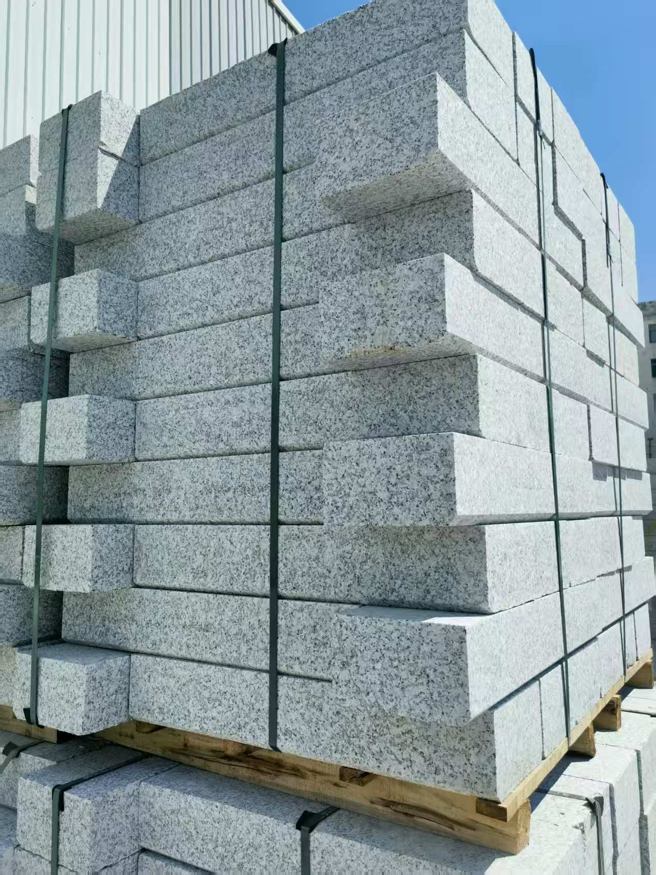 鄂尔多斯 路沿石颜色均匀、尺寸标准