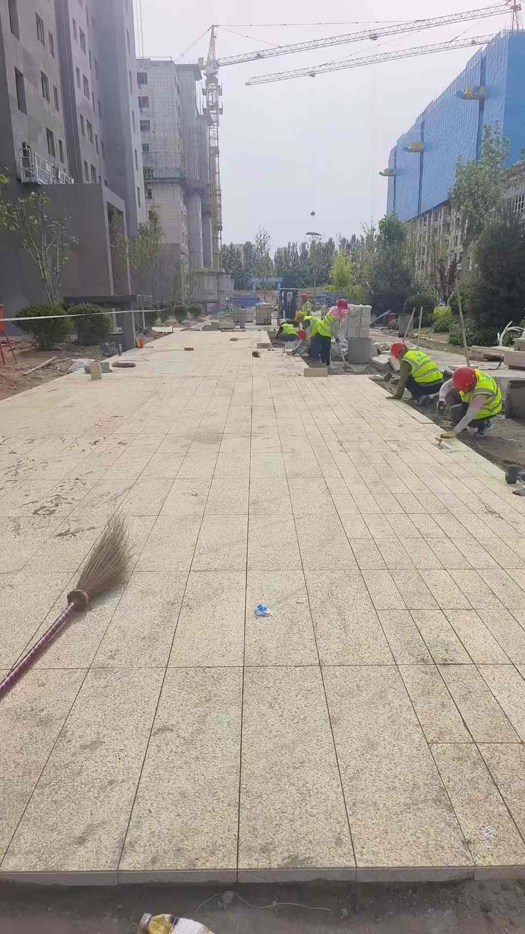鄂尔多斯黄金麻荔枝面地铺案例