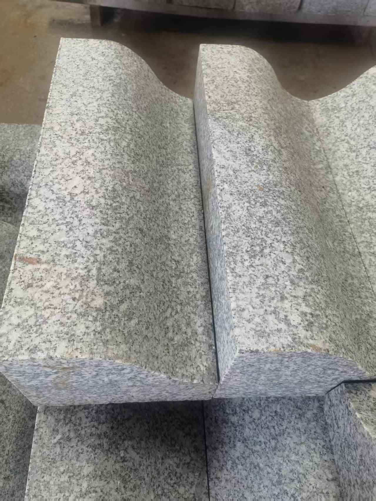 鄂尔多斯芙蓉白S型拉丝面路沿石